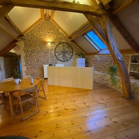 Charmant Appartement Dans Une Ancienne Ferme Nijvel Buitenkant foto