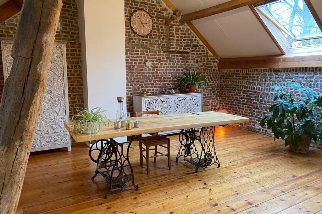 Charmant Appartement Dans Une Ancienne Ferme Nijvel Buitenkant foto