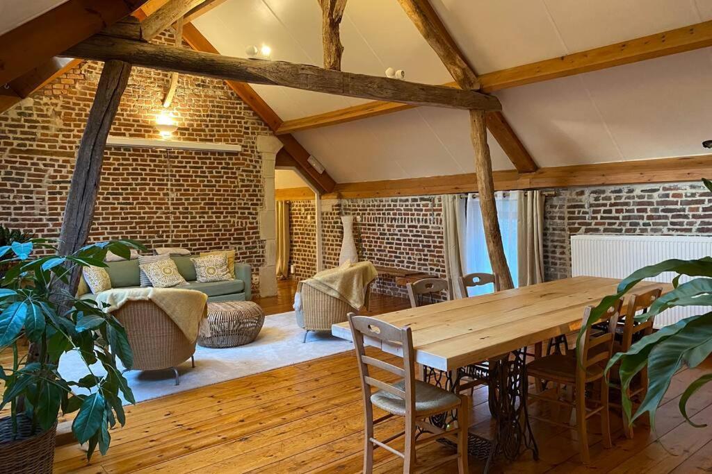 Charmant Appartement Dans Une Ancienne Ferme Nijvel Buitenkant foto